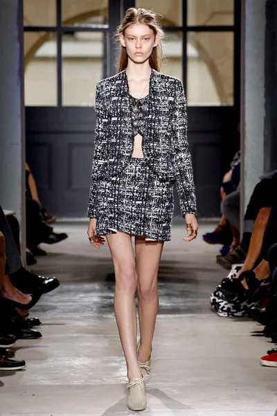 Look 24